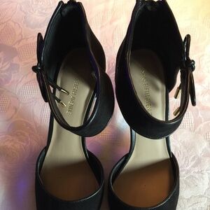 Saks Fifth Avenue Black Suede Heels, Size 6 1/2M- Preowned